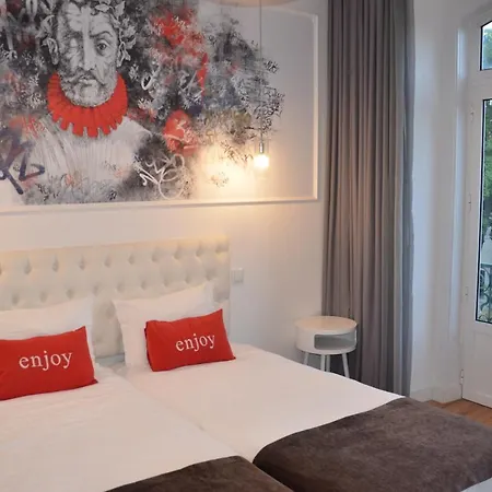 Gæstehus Lx History