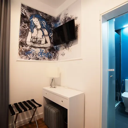 Konukevi Lx History 3*